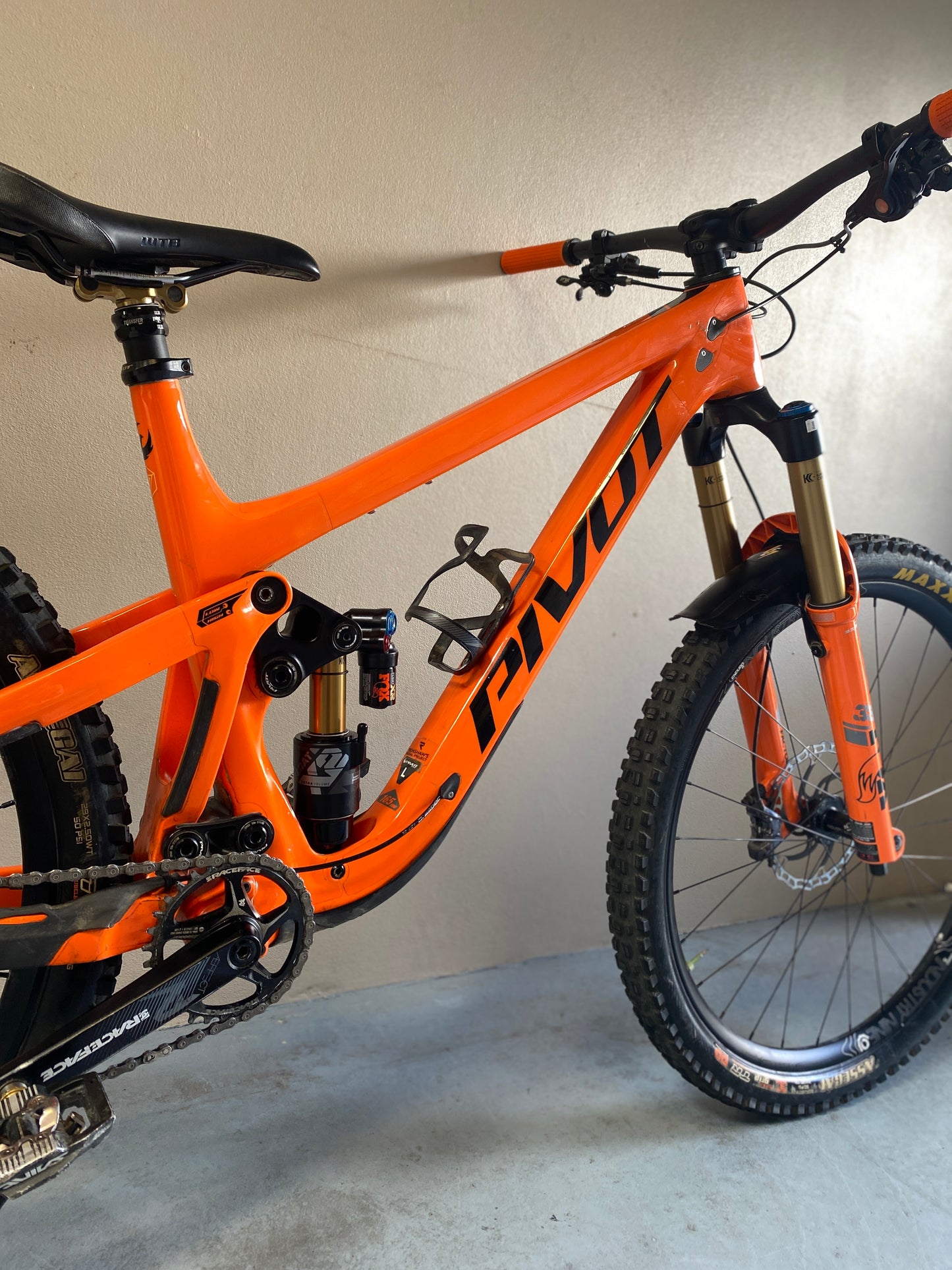 2022 Pivot Firebird Pro XT/XTR Large Carbon