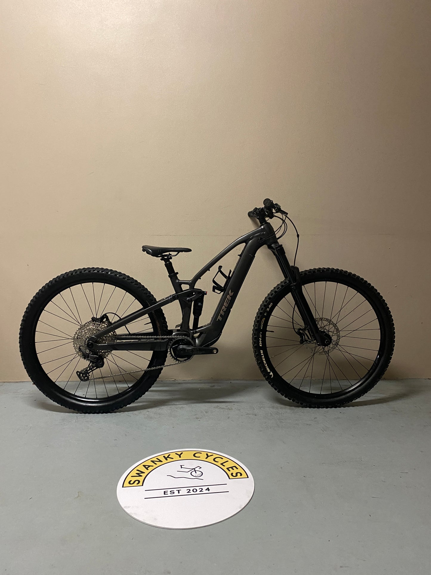 2022 Trek Fuel Exe 5 Small