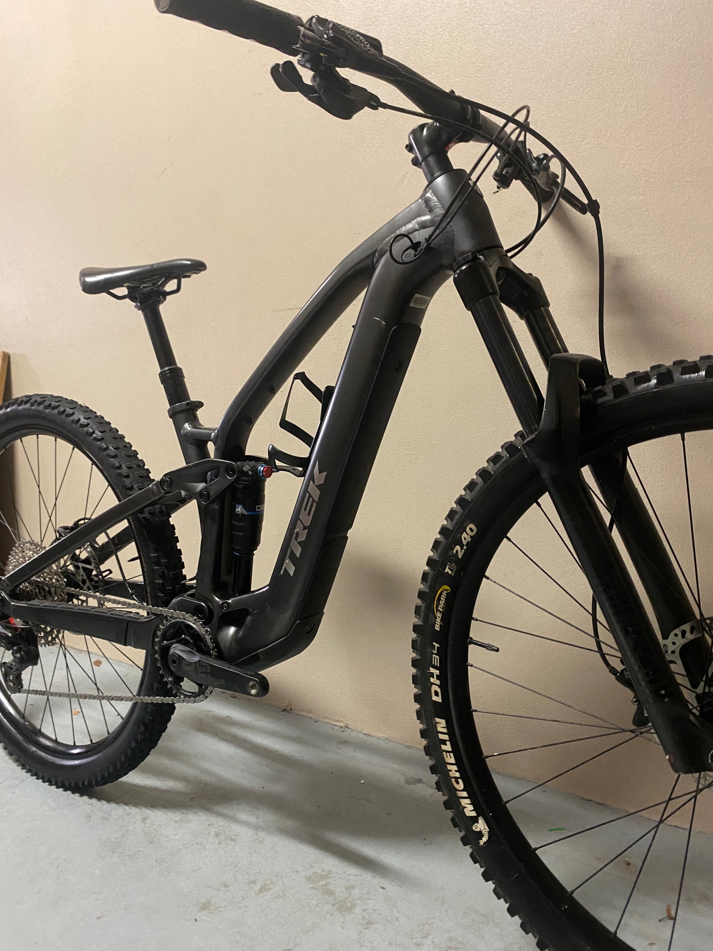 2022 Trek Fuel Exe 5 Small