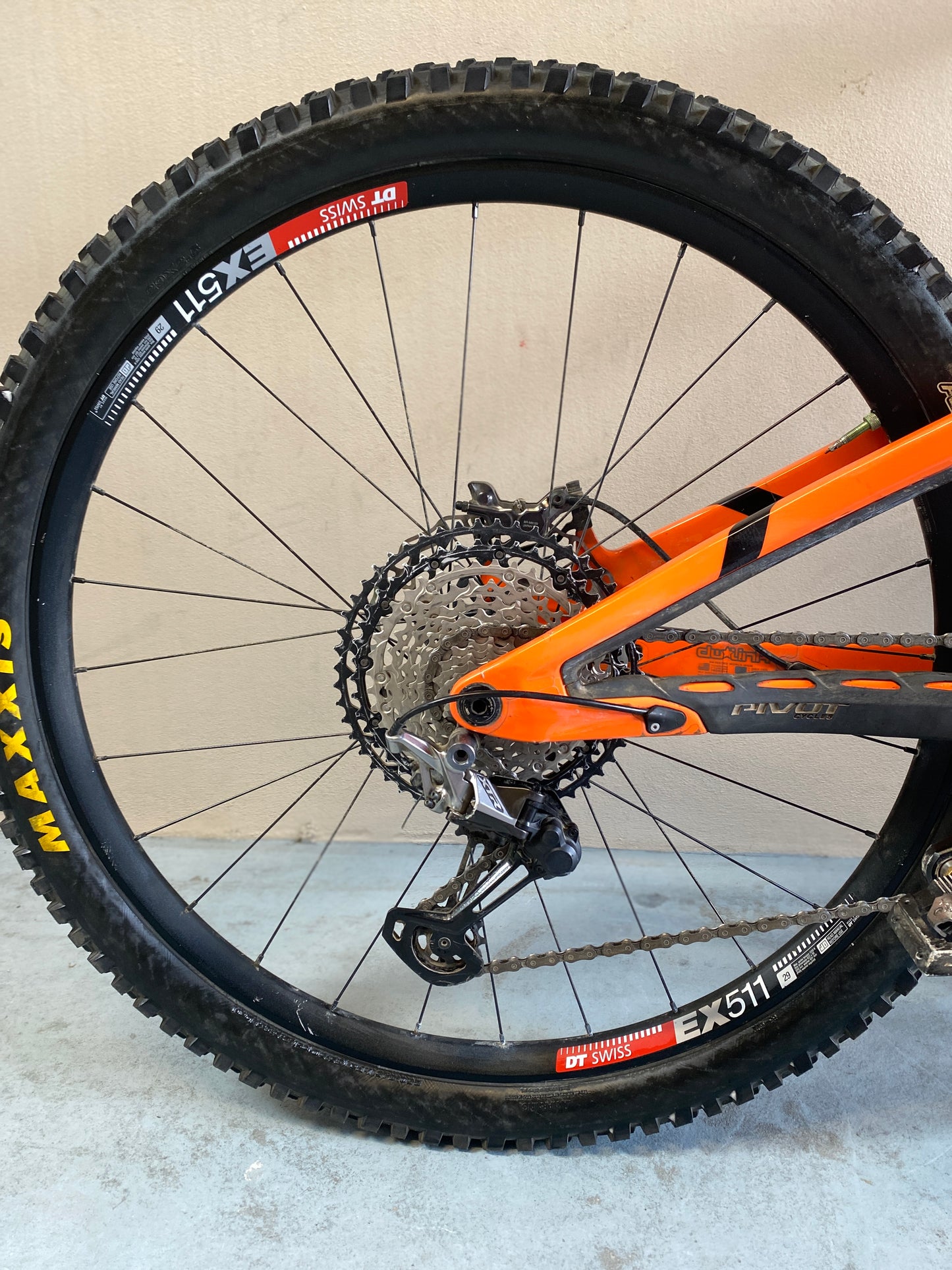 2022 Pivot Firebird Pro XT/XTR Large Carbon