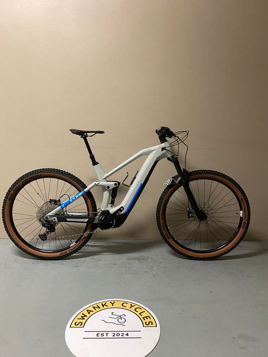 Cube Stereo Hybrid 140 Pro Medium