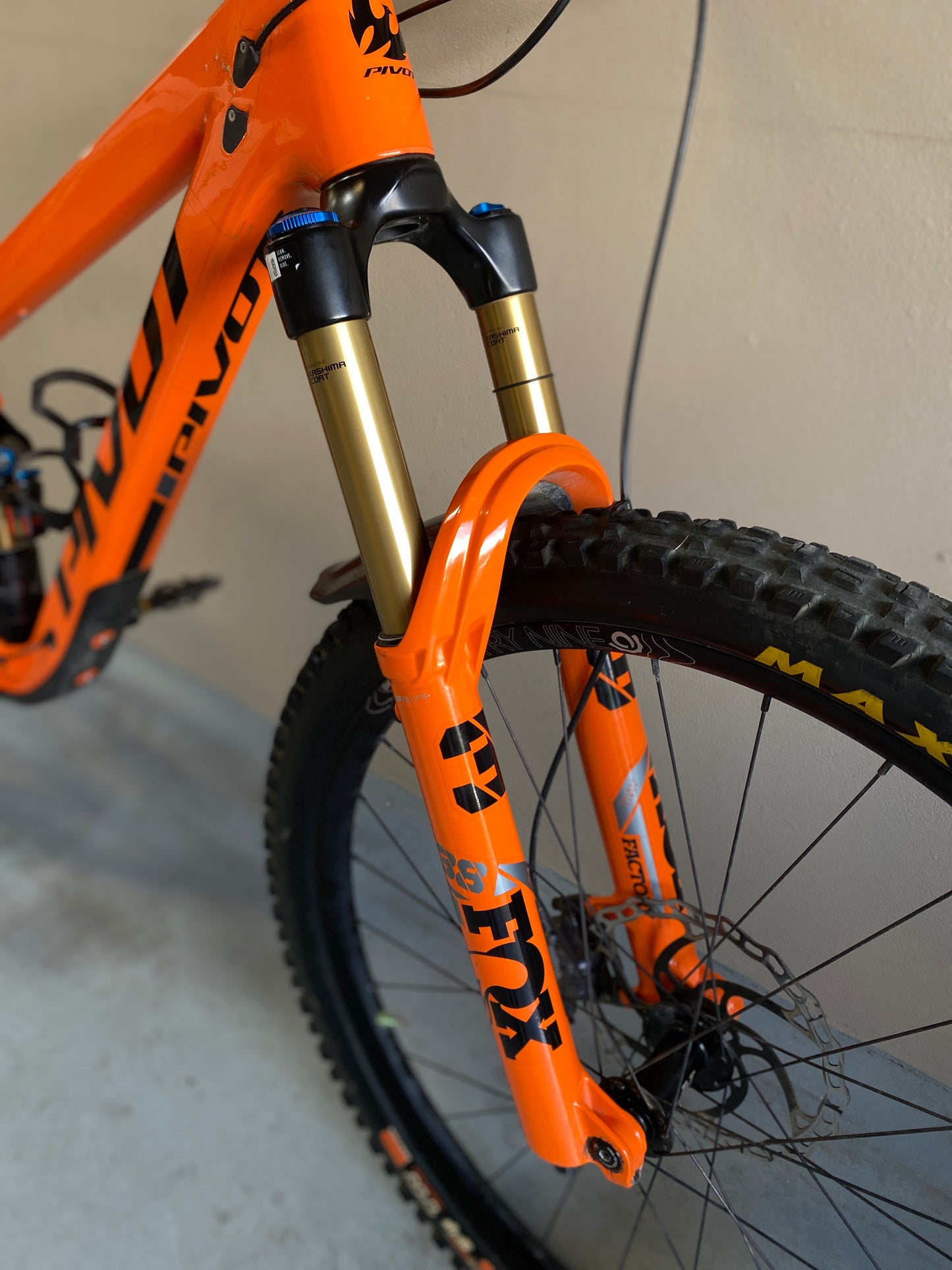 2022 Pivot Firebird Pro XT/XTR Large Carbon