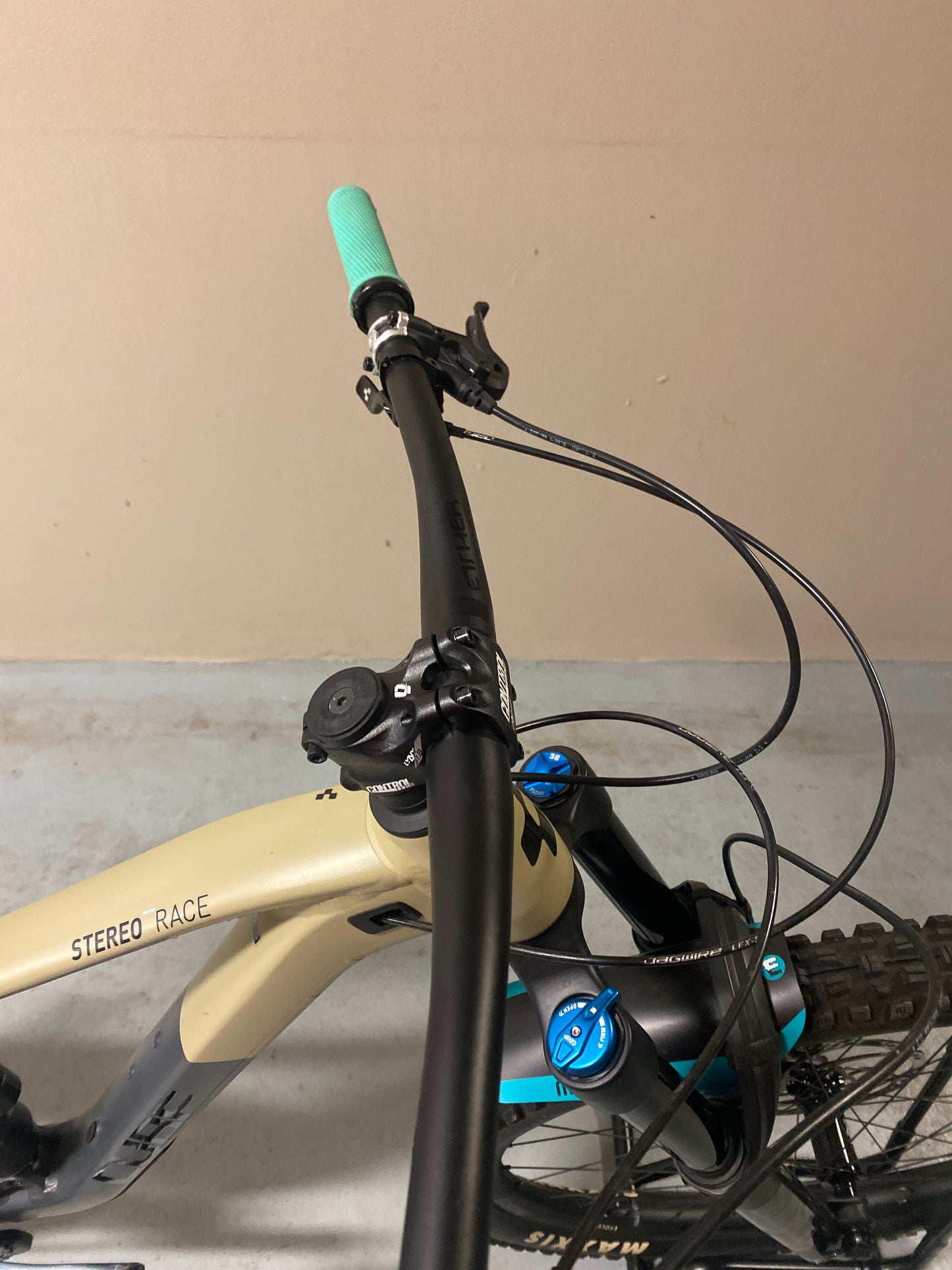 2022 Cube Stereo 170 Medium