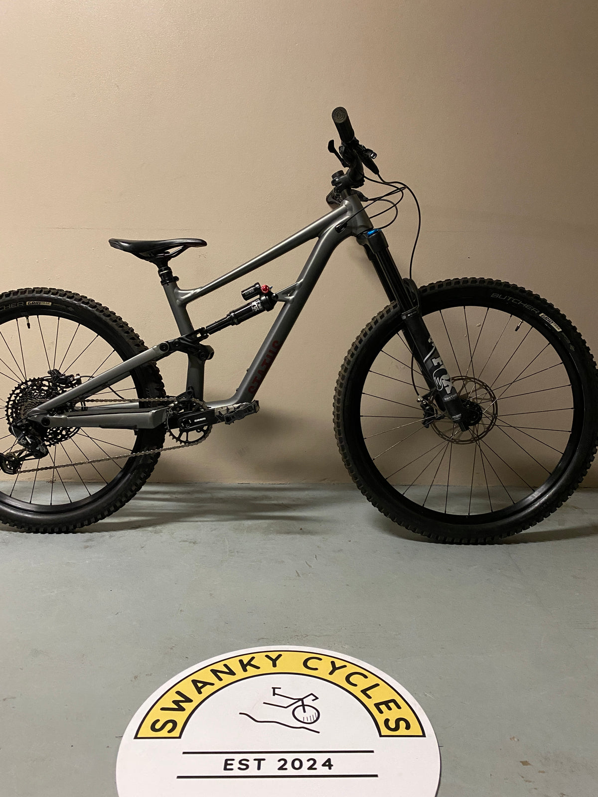 2022 Specialized Status 160 S2