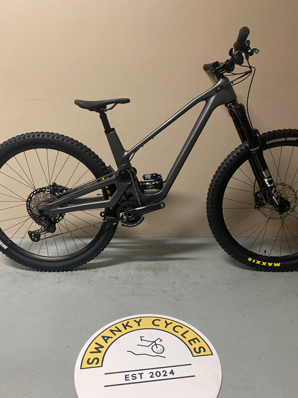 Swanky Cycles 2022 Forbidden Druid V1 Medium