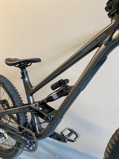 2022 Commencal Clash Race Dark Slate