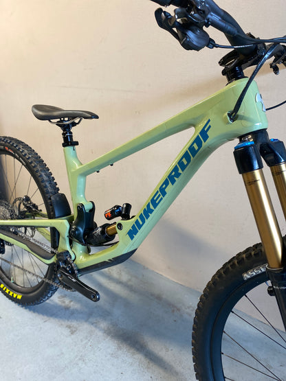 2022 Nukeproof Giga Carbon Factory