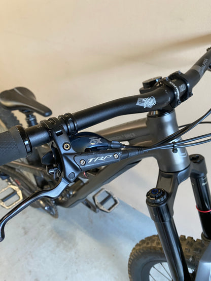 2022 Commencal Clash Race Dark Slate