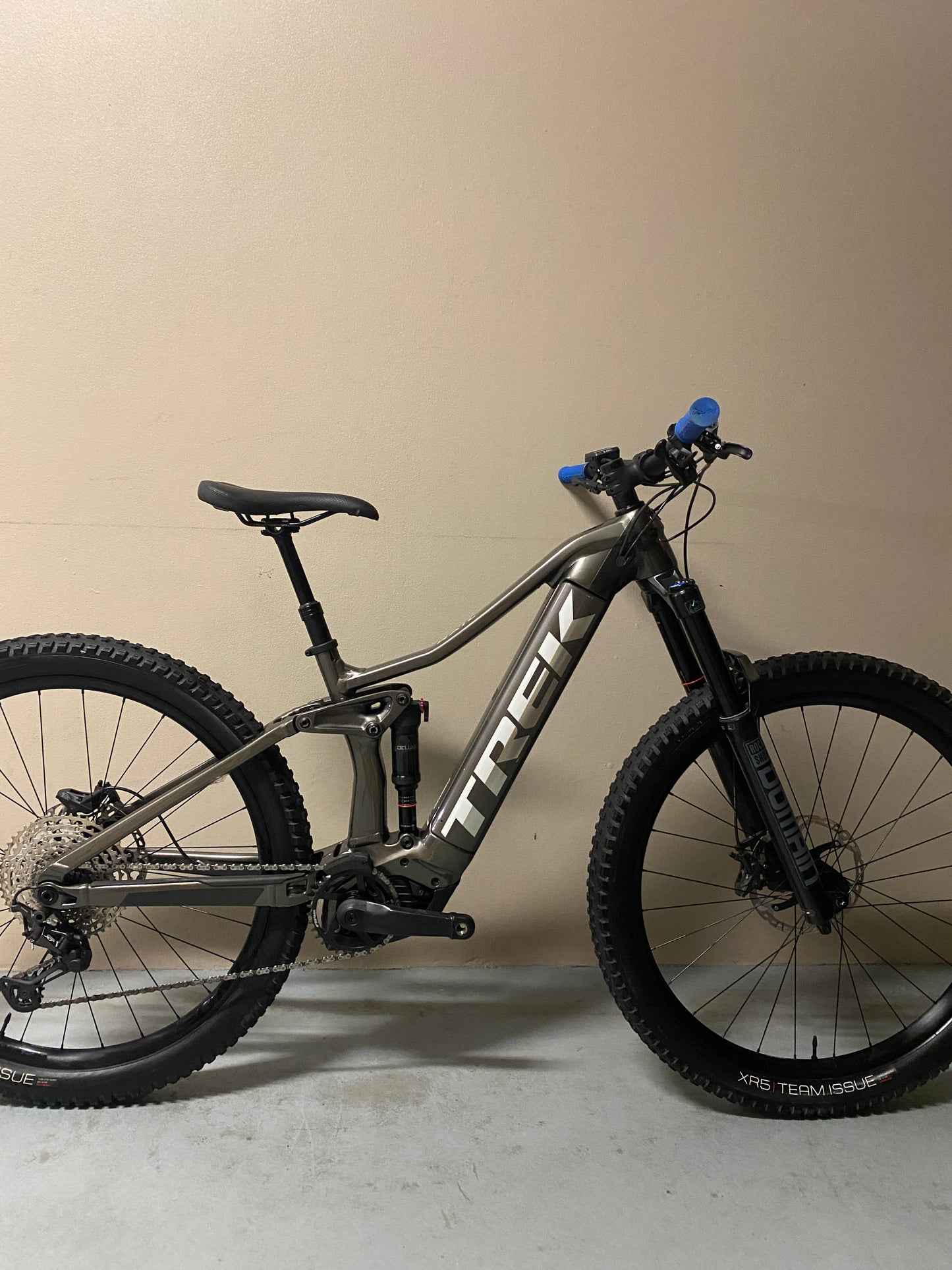 2022 Trek Rail 7 EMTB Small