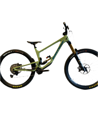 2022 Nukeproof Giga Carbon Factory